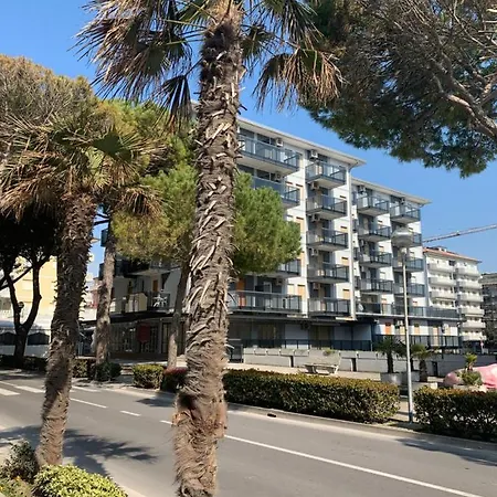 Malibu Apartments Bibione Exterior photo